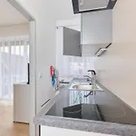 Privatzimmer, Robert Frank Ranshofen - Braunau * 브라우나우 암 인