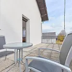 홈스테이 Privatzimmer, Robert Frank Ranshofen - Braunau *