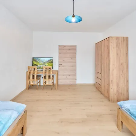 Privatzimmer, Robert Frank Ranshofen - Braunau * Braunau am Inn