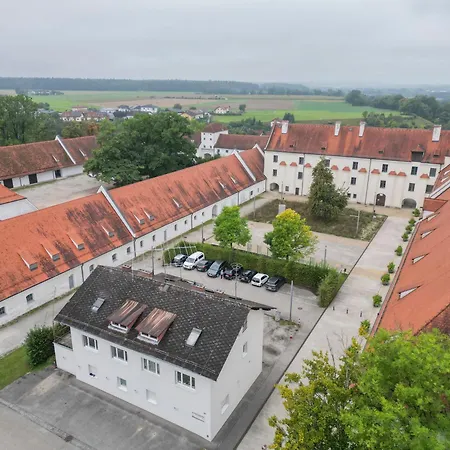 Privatzimmer, Robert Frank Ranshofen - Braunau *