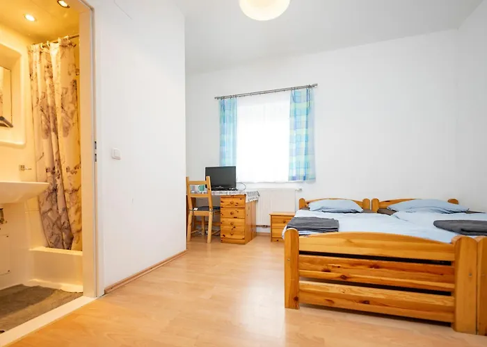 Privatzimmer, Robert Frank Ranshofen - Braunau