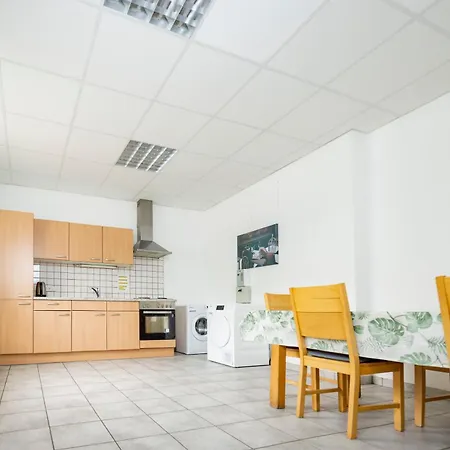 Privatzimmer, Robert Frank Ranshofen - Braunau