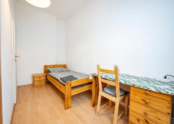 Privatzimmer, Robert Frank Ranshofen - Braunau * Braunau am Inn