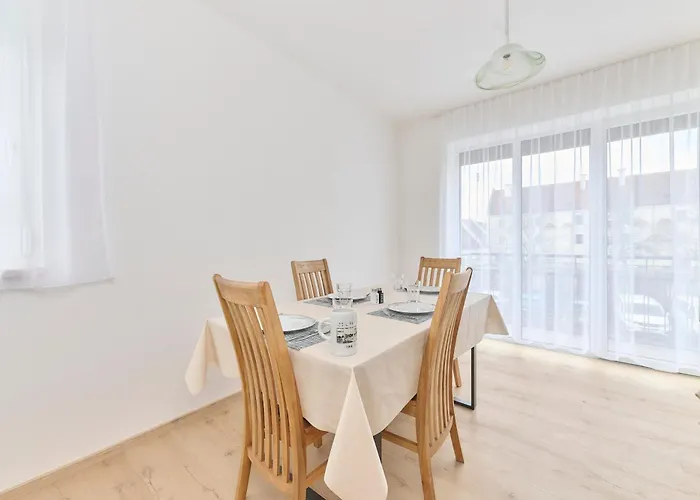 Privatzimmer, Robert Frank Ranshofen - Braunau *