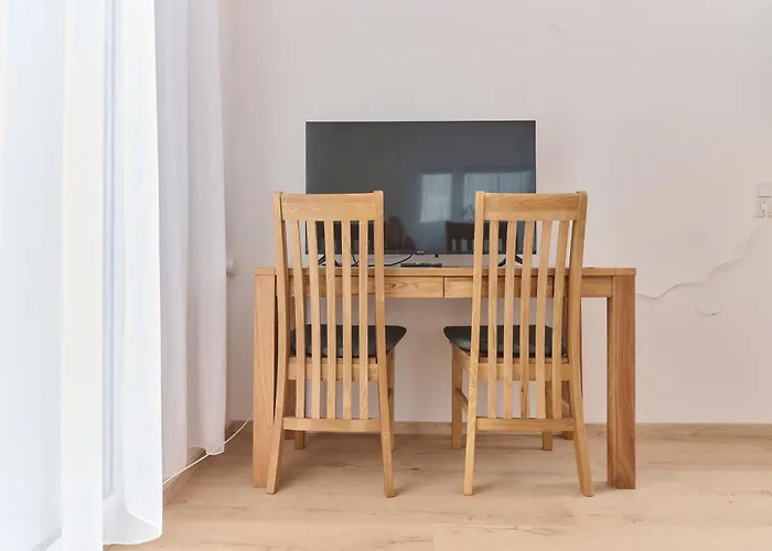 Privatzimmer, Robert Frank Ranshofen - Braunau *