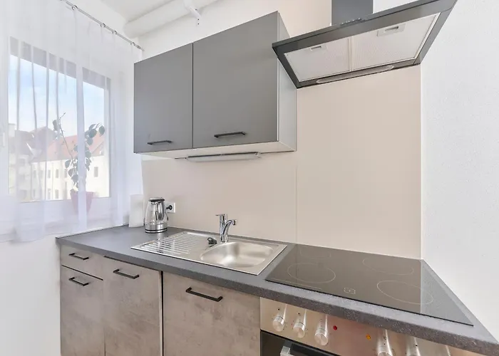 Privatzimmer, Robert Frank Ranshofen - Braunau