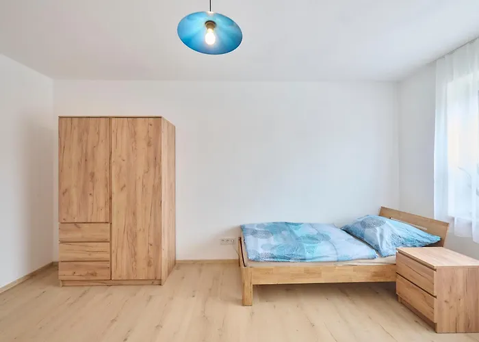 Privatzimmer, Robert Frank Ranshofen - Braunau * Braunau am Inn